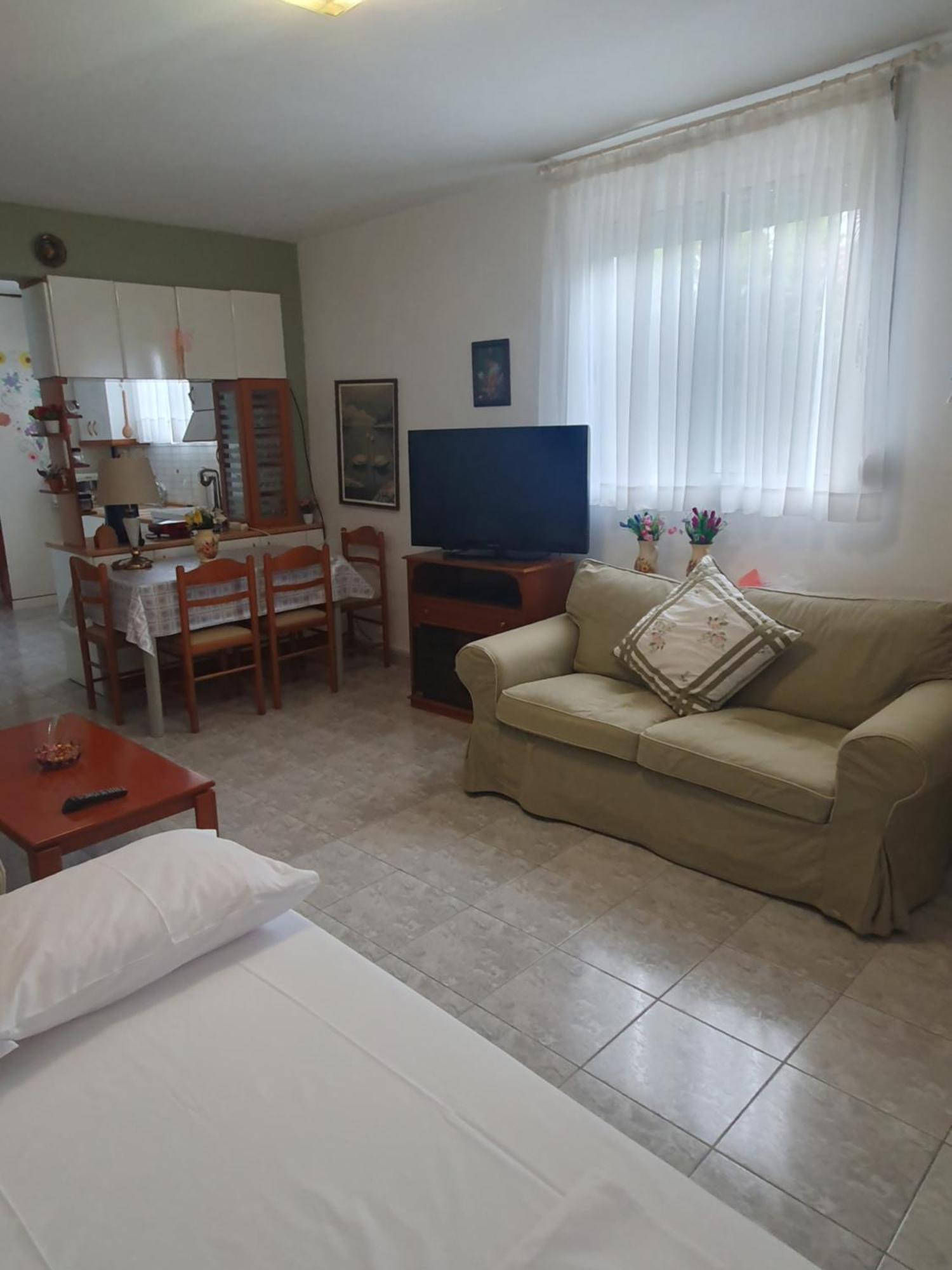 Meli'S House By Alp Hospitality Services Neon Rysion エクステリア 写真